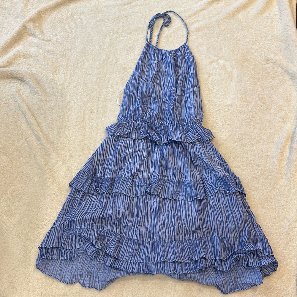 NWT Lulu’s Tiered backless halter dress